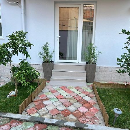 Florent'S Superb Studio, Free Parking & Garden!! Тирана Екстериор снимка