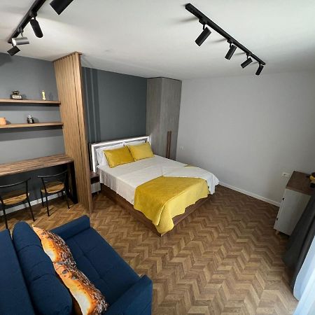 Florent'S Superb Studio, Free Parking & Garden!! Тирана Екстериор снимка